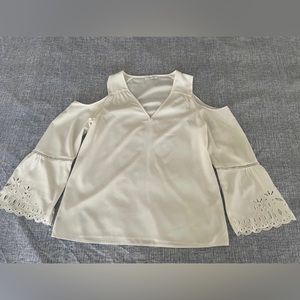 Calvin Klein Top Cold Shoulders Size: M